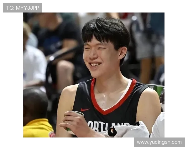 杨瀚森半场表现回顾：7分22秒内空位三分未中多次篮下强攻被封